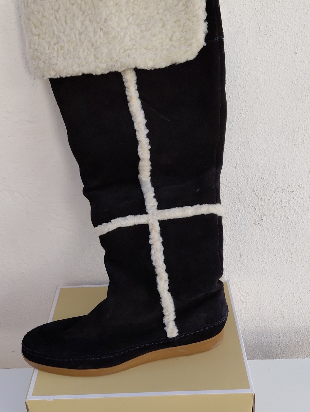 Michael Kors 7 M  Black Suede & Sheep For Snow Tall Boots Women Skin, Hardly Use